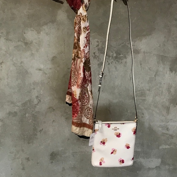 Coach Handbags - Sold! Coach Field flora crossbody bag